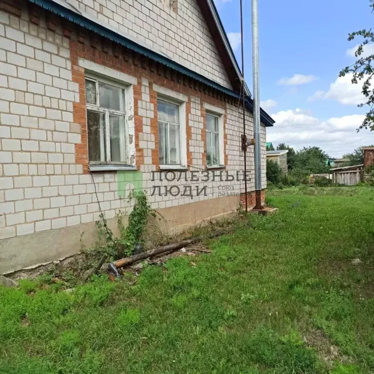 Дом в Башкортостан, Кушнаренковский сельсовет, с. Тарабердино ул. ... - Фото 1