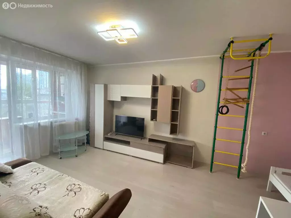 2-комнатная квартира: Пермь, улица Николая Островского, 70 (43.4 м) - Фото 1