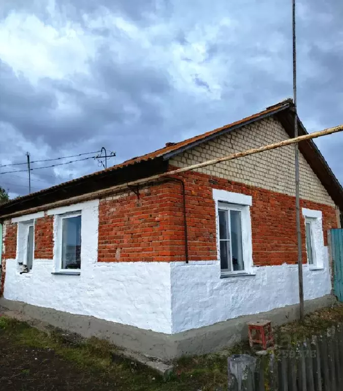 Дом в Челябинская область, Чебаркульский муниципальный округ, с. ... - Фото 1