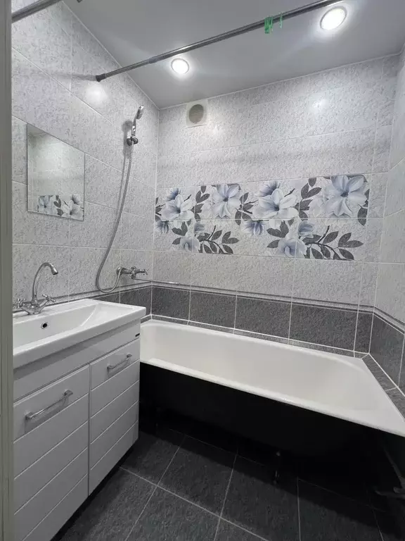 Продаётся 3-к квартира, 60.3 м - Фото 1