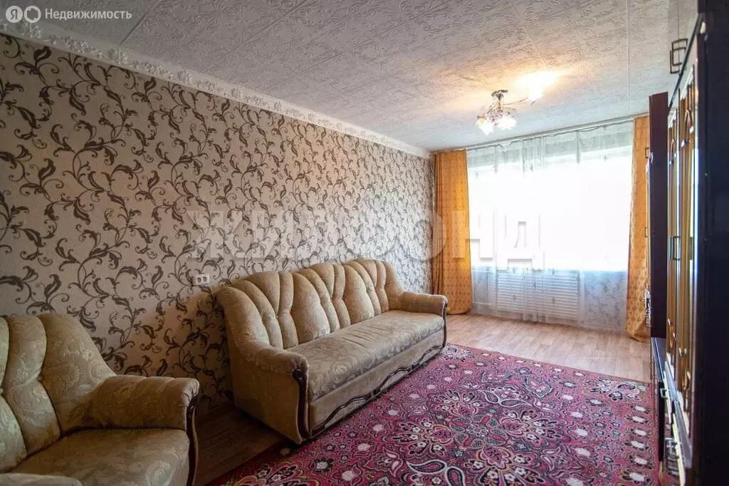 3-комнатная квартира: Барнаул, Павловский тракт, 134 (66 м) - Фото 1