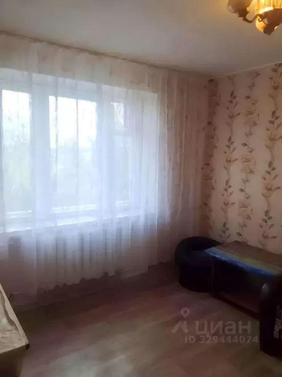 Комната Псковская область, Псков ул. Труда, 73 (13.0 м) - Фото 2