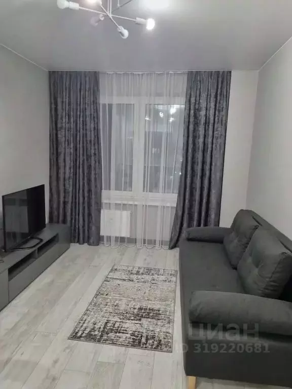 1-к кв. Псковская область, Псков ул. Ижорского Батальона, 17 (40.0 м) - Фото 1