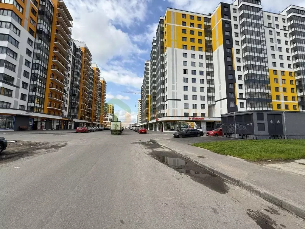 2-к кв. Санкт-Петербург пос. Шушары, ул. Окуловская, 13 (64.0 м) - Фото 1