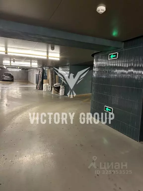 Гараж в Москва Поклонная ул., 9 (17 м) - Фото 2