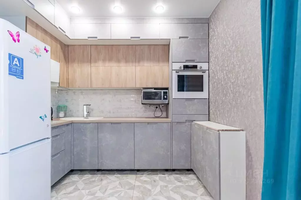 2-к кв. Свердловская область, Екатеринбург ул. Уральская, 5 (58.5 м) - Фото 2