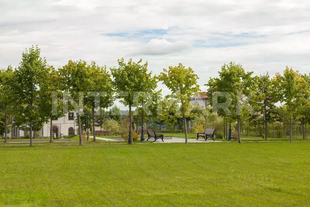 Участок в Московская область, Красногорск городской округ, д. ... - Фото 1