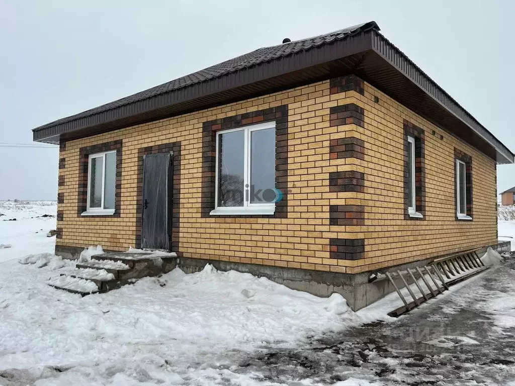 Дом в Башкортостан, Уфа городской округ, д. Самохваловка ул. ... - Фото 1