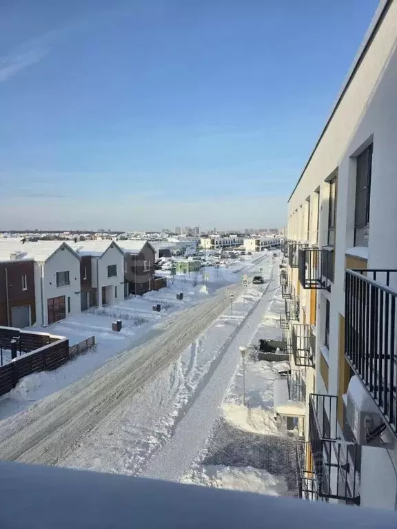 2-к кв. Тюменская область, Тюмень ул. Павла Шарова, 42 (64.3 м) - Фото 1