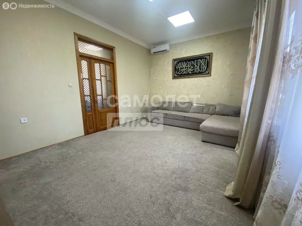 3-комнатная квартира: Махачкала, улица Заманова, 4 (73 м) - Фото 1