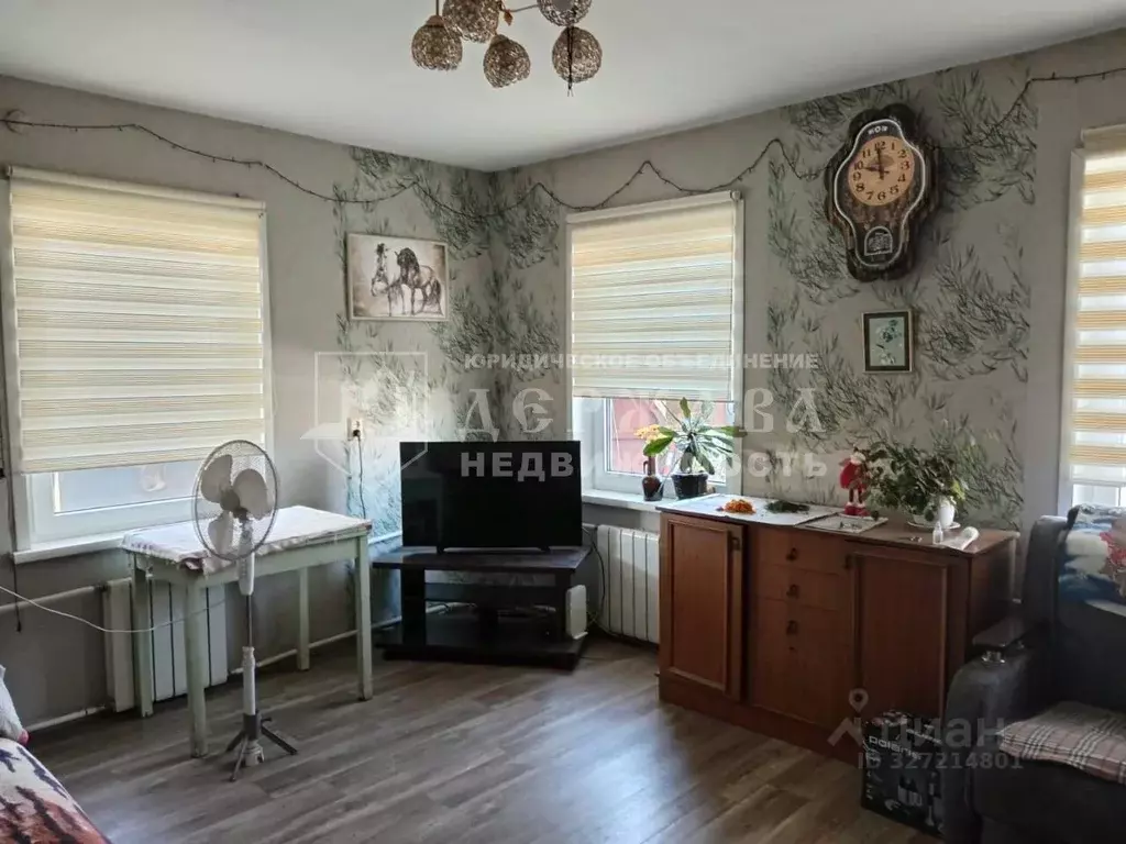 Дом в Кемеровская область, Топки ул. Калинина (62 м) - Фото 1