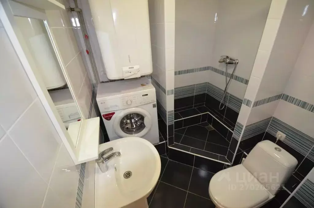 1-к кв. Крым, Феодосия наб. Черноморская, 1В (14.0 м) - Фото 2