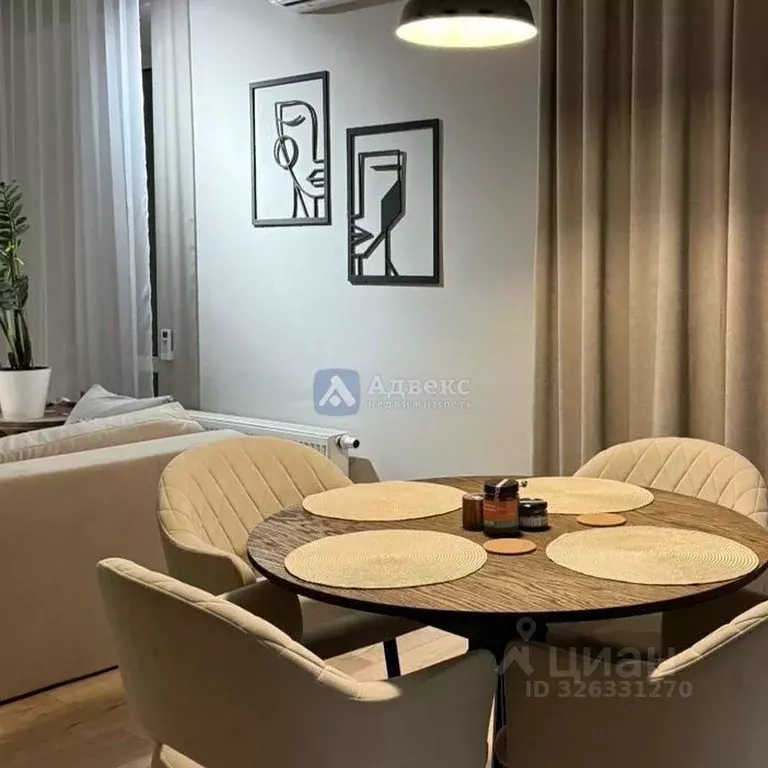 2-к кв. Тюменская область, Тюмень ул. Тимофея Кармацкого, 7 (92.0 м) - Фото 1