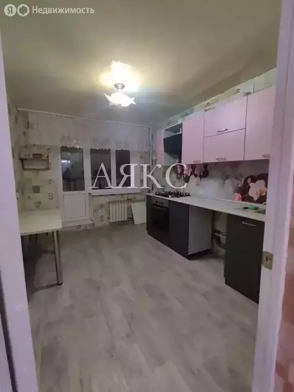 3-комнатная квартира: Ишимбай, бульвар Заки Валиди, 4 (72 м) - Фото 1