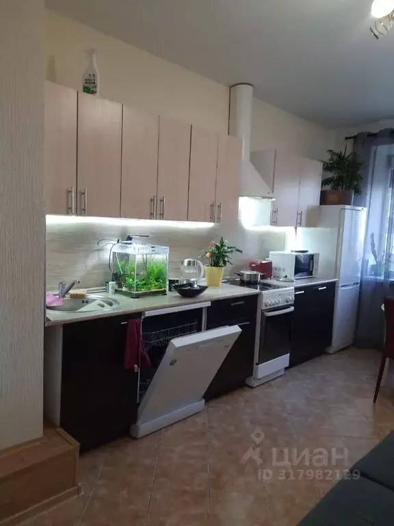1-к кв. Санкт-Петербург ул. Есенина, 1к1 (58.0 м) - Фото 1