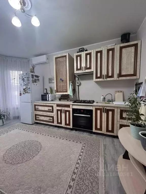 Дом в Краснодарский край, Тимашевский район, Днепровское с/пос, ... - Фото 1
