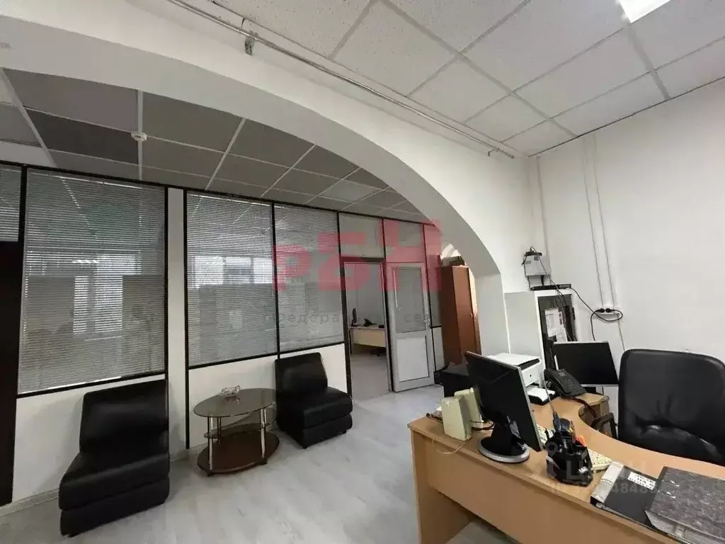 Офис в Тюменская область, Тюмень ул. 50 лет Октября, 30/1 (150 м) - Фото 1