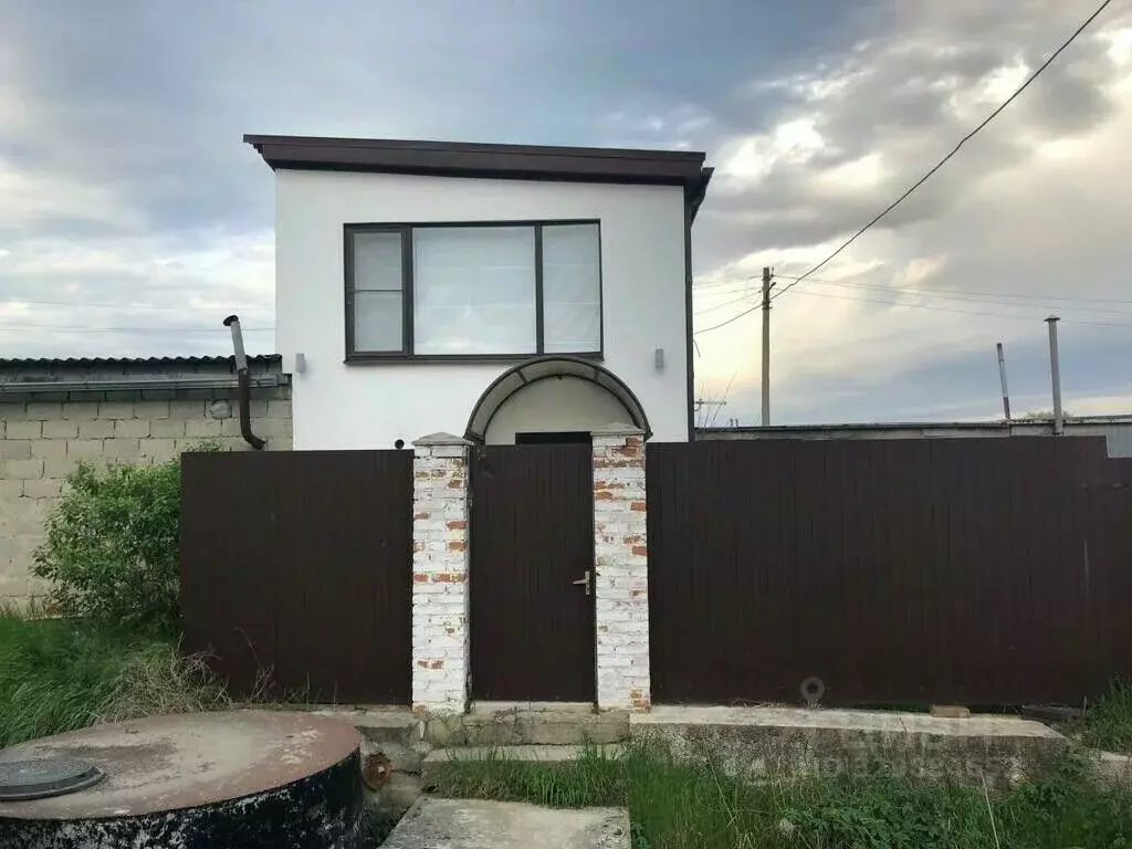 Дом в Краснодарский край, Темрюк ул. Анджиевского (80 м) - Фото 1