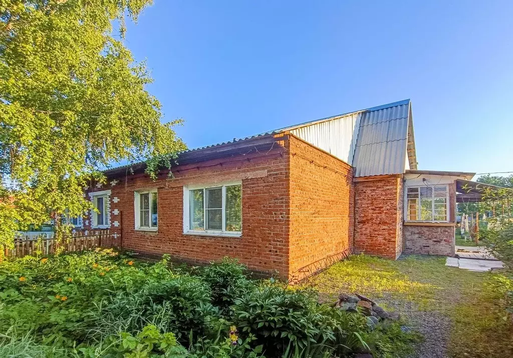 Дом в Омская область, Омск пос. Большие Поля, ул. Молодежная, 7 (70 м) - Фото 0