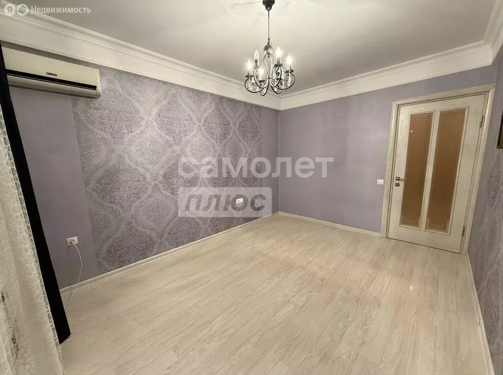 3-комнатная квартира: Каспийск, улица Ленина, 80А (71 м) - Фото 2