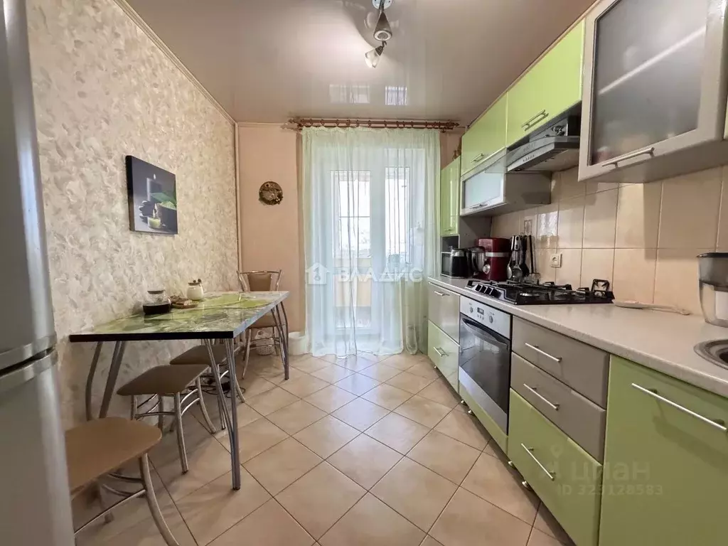 3-к кв. Пензенская область, Пенза ул. Калинина, 117А (65.9 м) - Фото 0