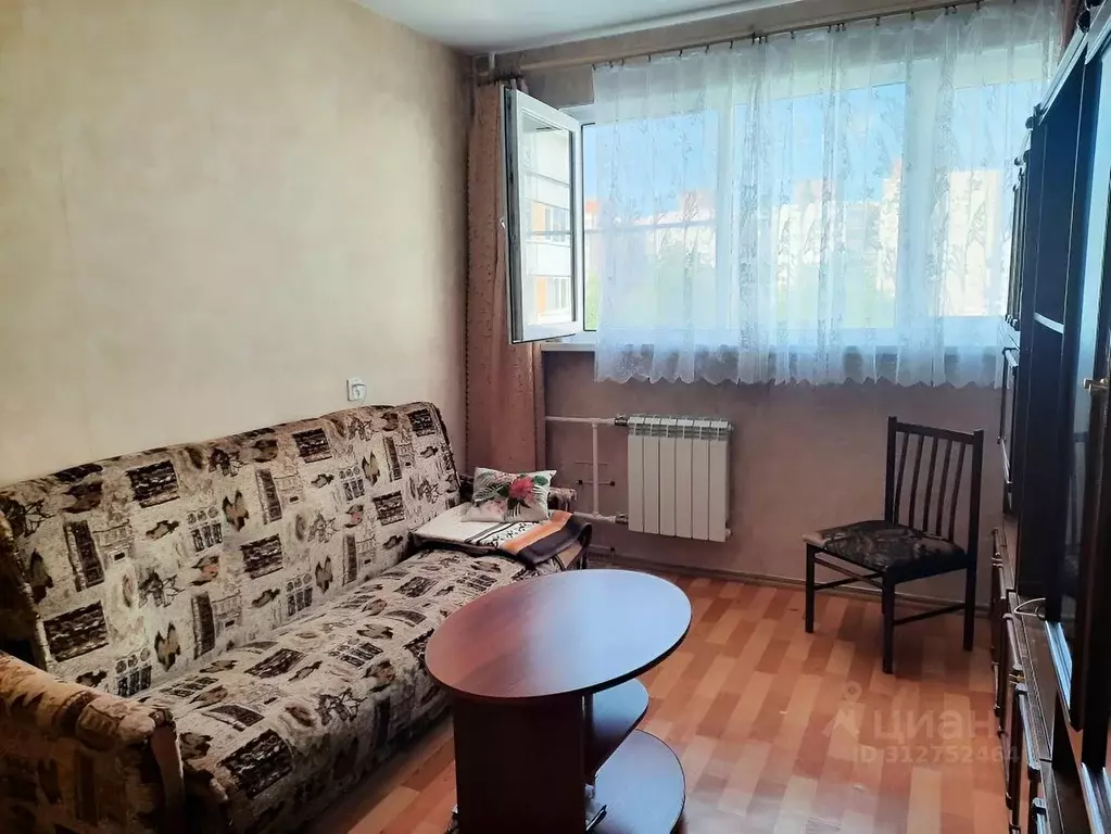 Комната Санкт-Петербург Серебристый бул., 6К1 - Фото 0
