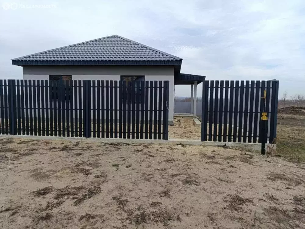 Дом в село Уваровка, 2-я Парковая улица (110 м) - Фото 1