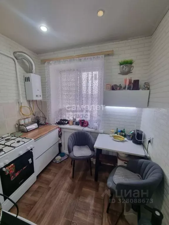 2-к кв. Самарская область, Сызрань Гидротурбинная ул., 24 (40.3 м) - Фото 1