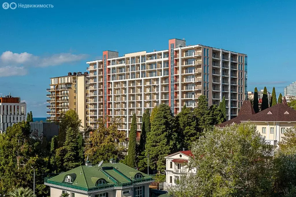 3-комнатная квартира: Сочи, микрорайон Светлана, Гагринская улица, 3/8 ... - Фото 0