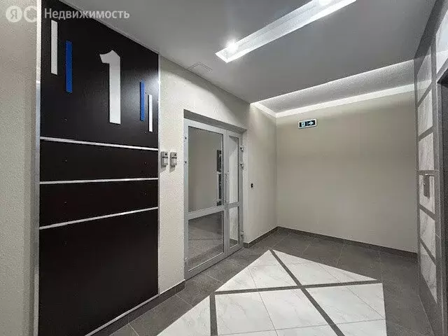 2-комнатная квартира: посёлок Мичуринский, микрорайон Мегаполис-Парк, ... - Фото 0