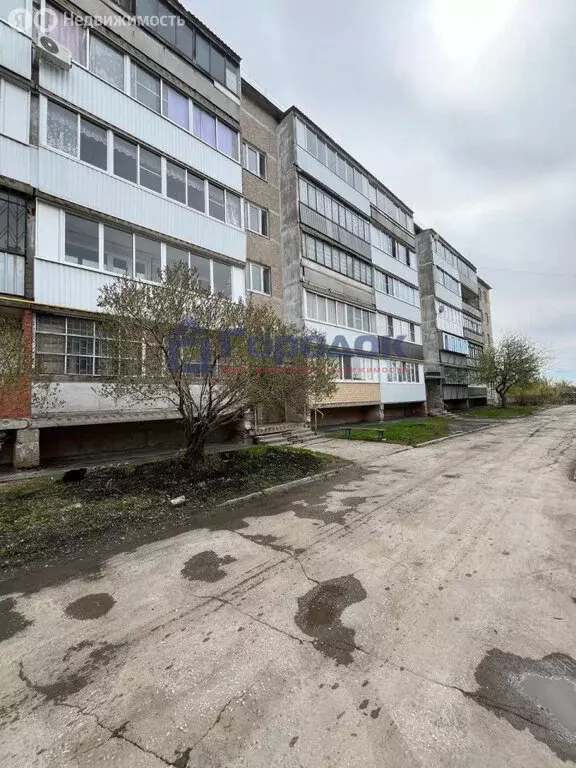 2-комнатная квартира: Каменск-Уральский, 4-я Рабочая улица, 7 (49.9 м) - Фото 0