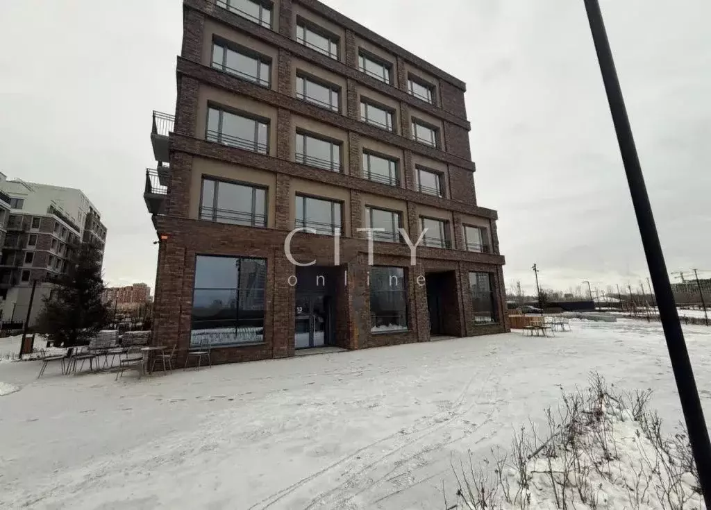 Помещение свободного назначения в Тюменская область, Тюмень Причальная ... - Фото 1