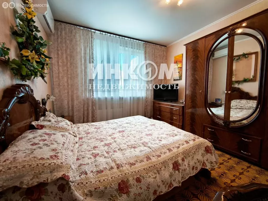 3-комнатная квартира: Москва, бульвар Адмирала Ушакова, 9 (80.8 м) - Фото 1