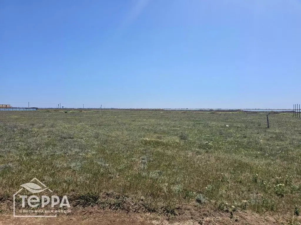 Участок в Крым, Сакский район, с. Молочное ул. Южная (6.0 сот.) - Фото 1