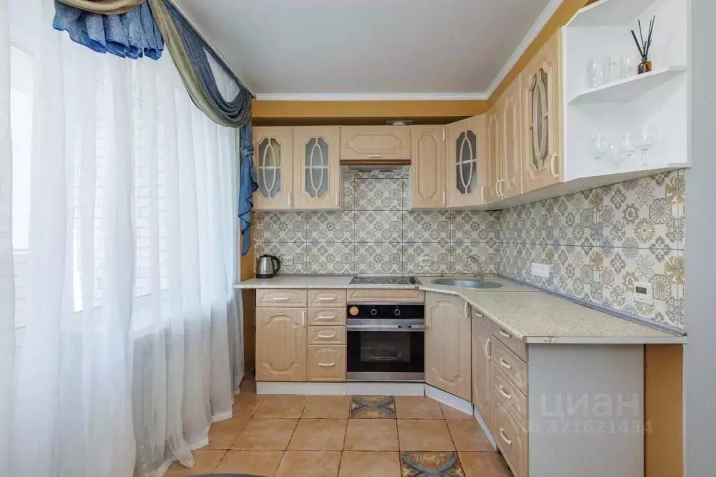 2-к кв. Брянская область, Брянск ул. Комарова, 57 (62.6 м) - Фото 2