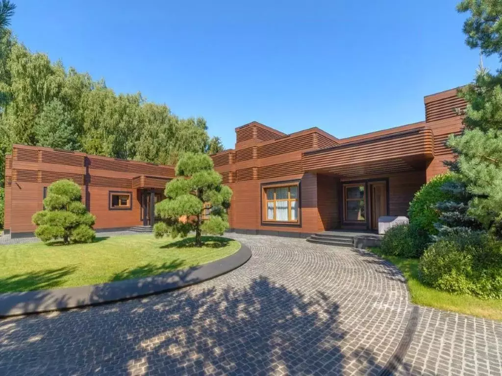 Коттедж в Московская область, Одинцовский городской округ, д. Жуковка  ... - Фото 1