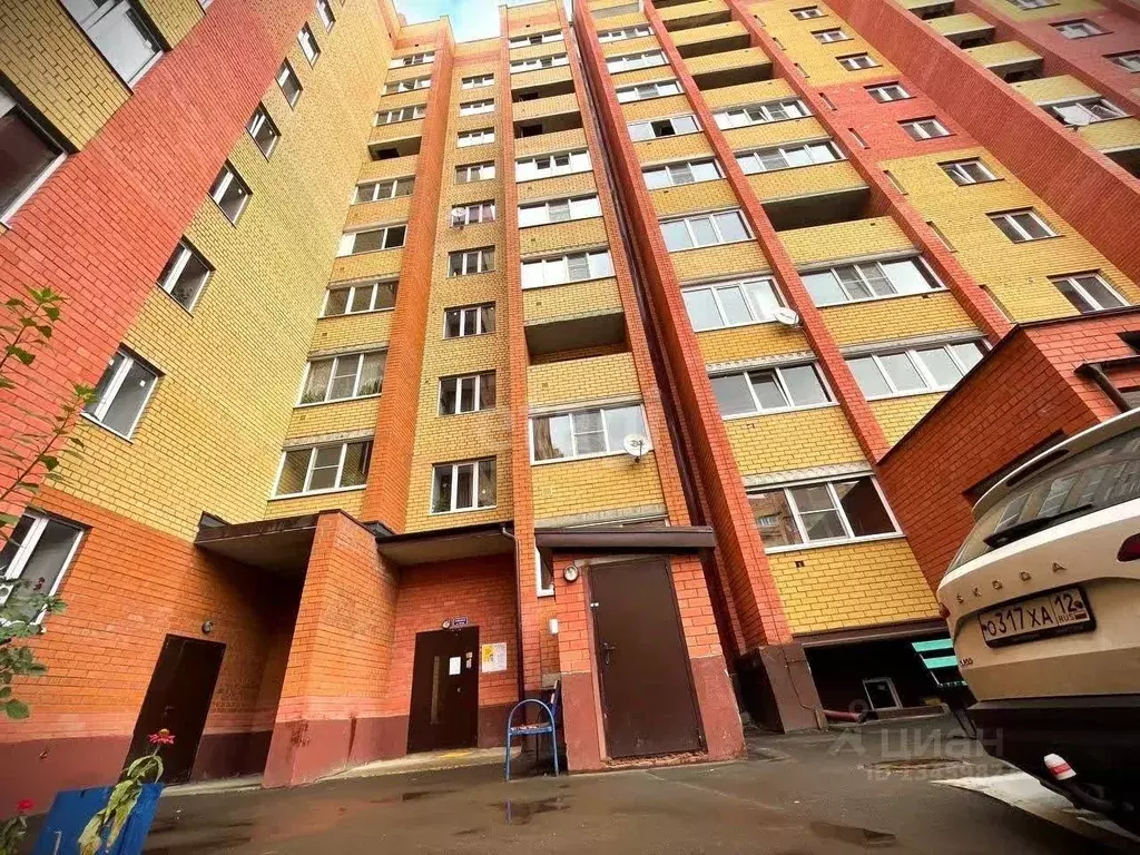 3-к кв. Марий Эл, Йошкар-Ола ул. Петрова, 32 (70.1 м) - Фото 0