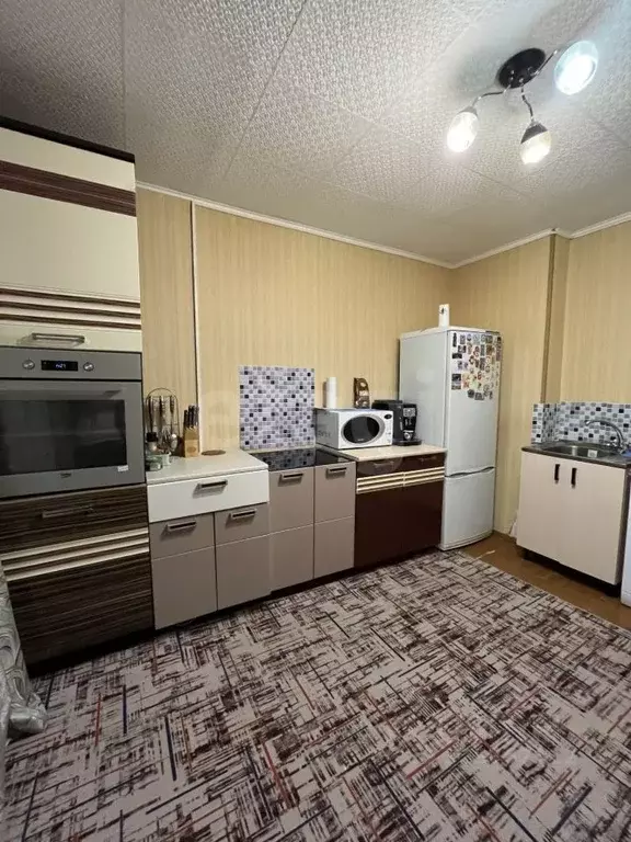 2-к кв. Коми, Усинск ул. 60 лет Октября, 10/1 (51.9 м) - Фото 2