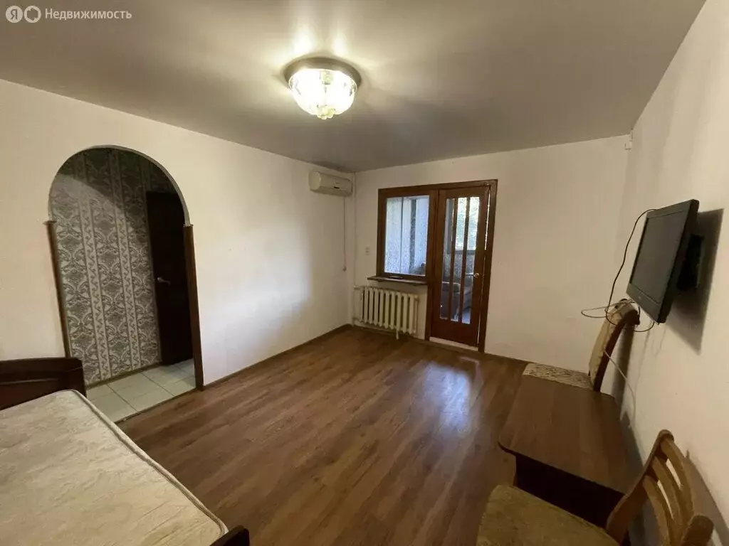 1-комнатная квартира: Туапсе, улица Клары Цеткин, 1 (30 м) - Фото 2