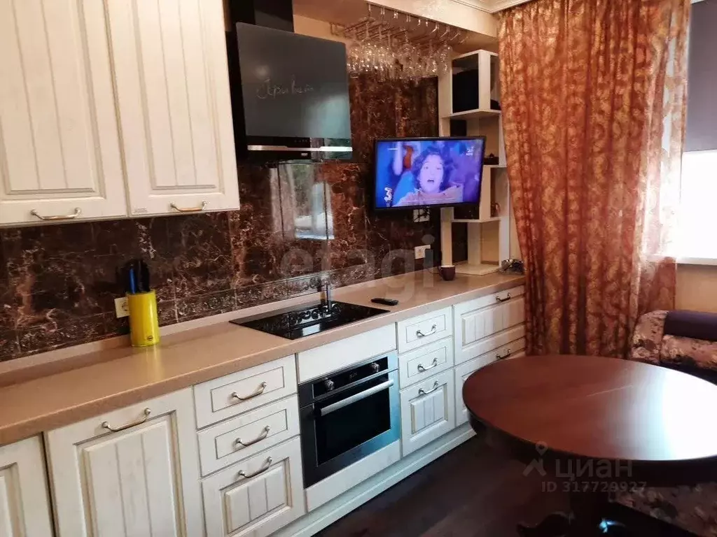 2-к кв. Крым, Симферополь ул. Калинина (70.0 м) - Фото 0