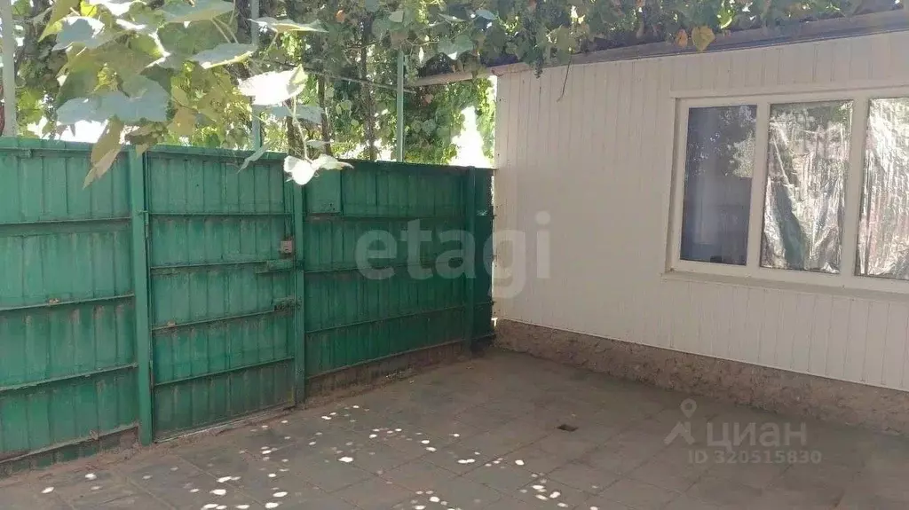 Дом в Калмыкия, Лагань ул. Хомутникова, 67 (84 м) - Фото 1