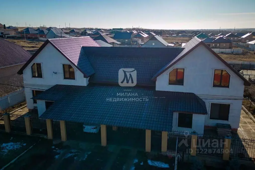 Таунхаус в Оренбургская область, Оренбургский район, пос. Чкалов ул. ... - Фото 1