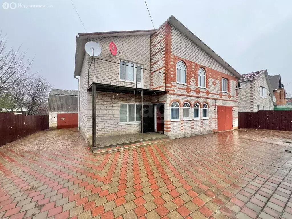 Дом в Строитель, Вишнёвая улица (208.2 м) - Фото 2