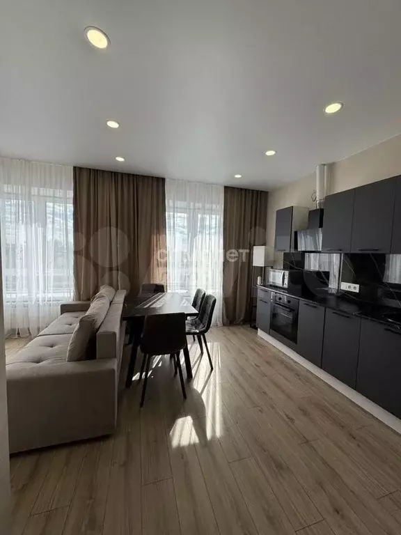 3-к. квартира, 70 м, 10/17 эт. - Фото 0