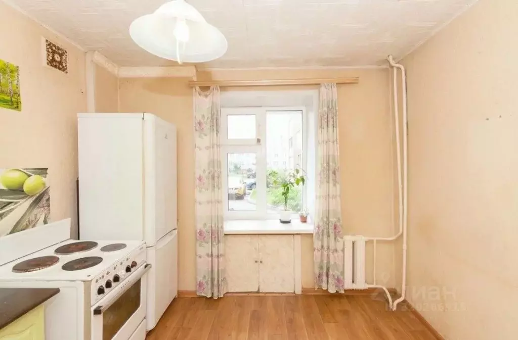 3-к кв. Кировская область, Киров ул. Сурикова, 41 (66.0 м) - Фото 2