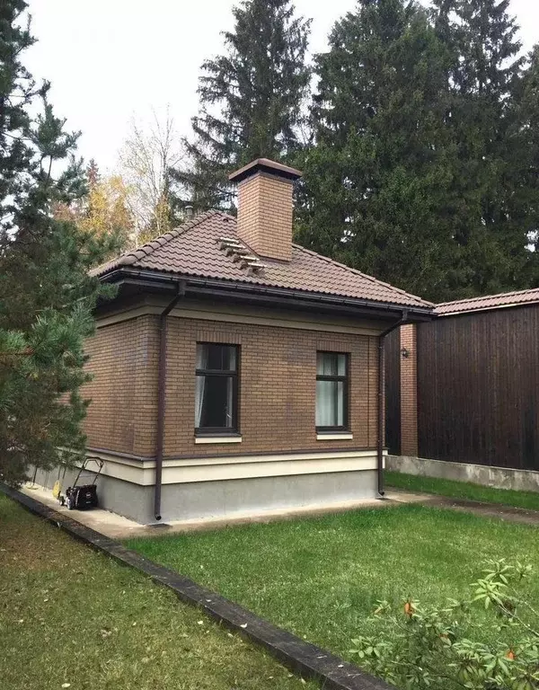 Дом в Московская область, Химки городской округ, д. Голиково  (100 м) - Фото 1