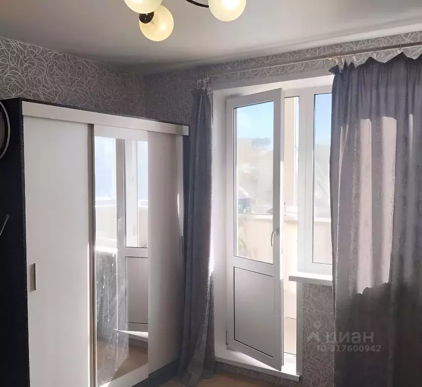 1-к кв. Свердловская область, Екатеринбург ул. Походная, 69 (28.0 м) - Фото 1