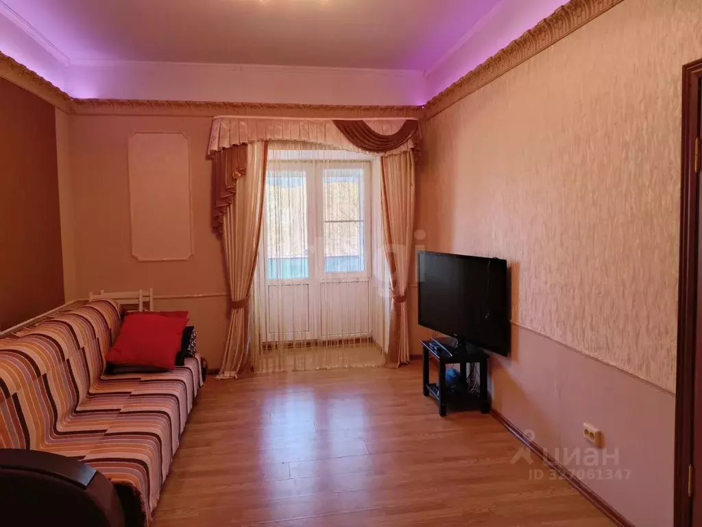 4-к кв. Псковская область, Остров ул. Освобождения, 4 (93.4 м) - Фото 2