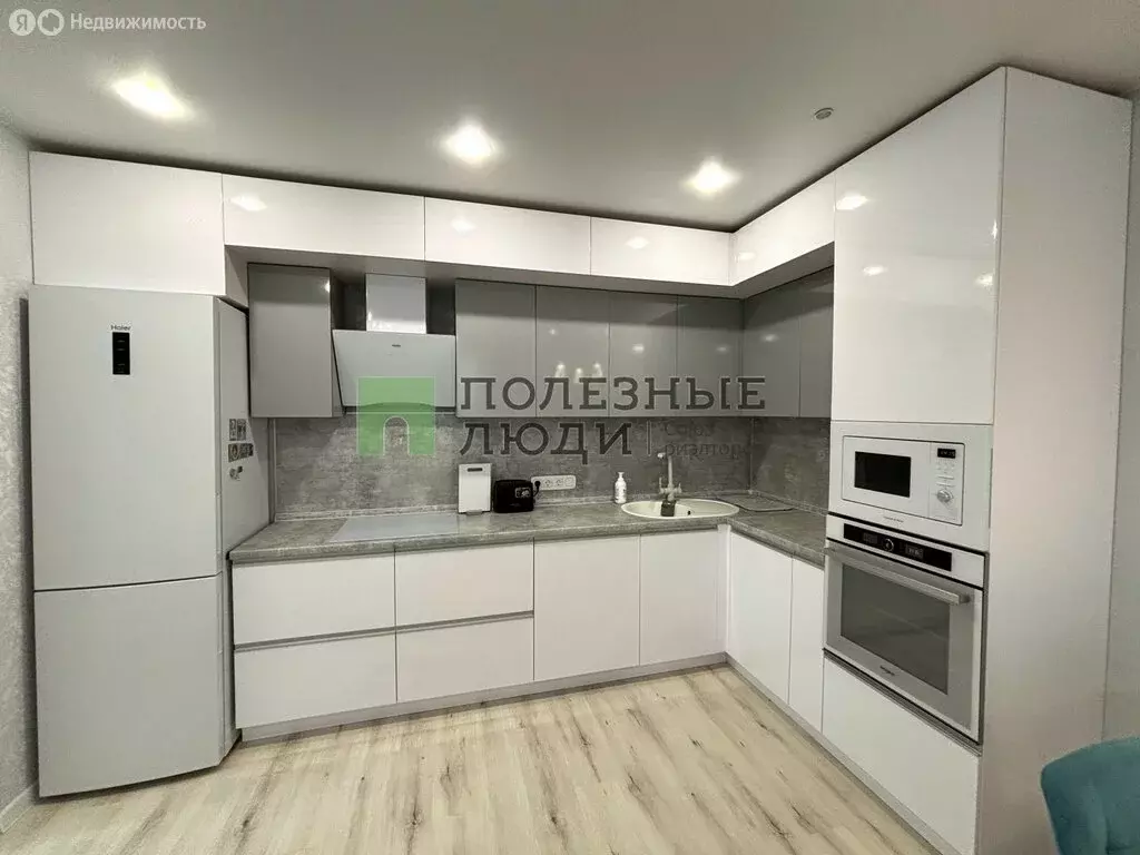 4-комнатная квартира: Ижевск, проспект Конструктора М.Т. Калашникова, ... - Фото 1