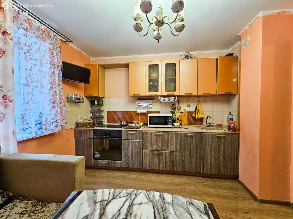 3-комнатная квартира: посёлок городского типа Нахабино, улица Чкалова, ... - Фото 2